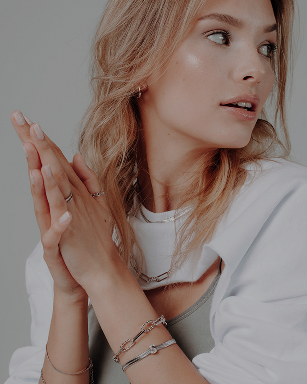 SLEEK INITIAL ARMBAND